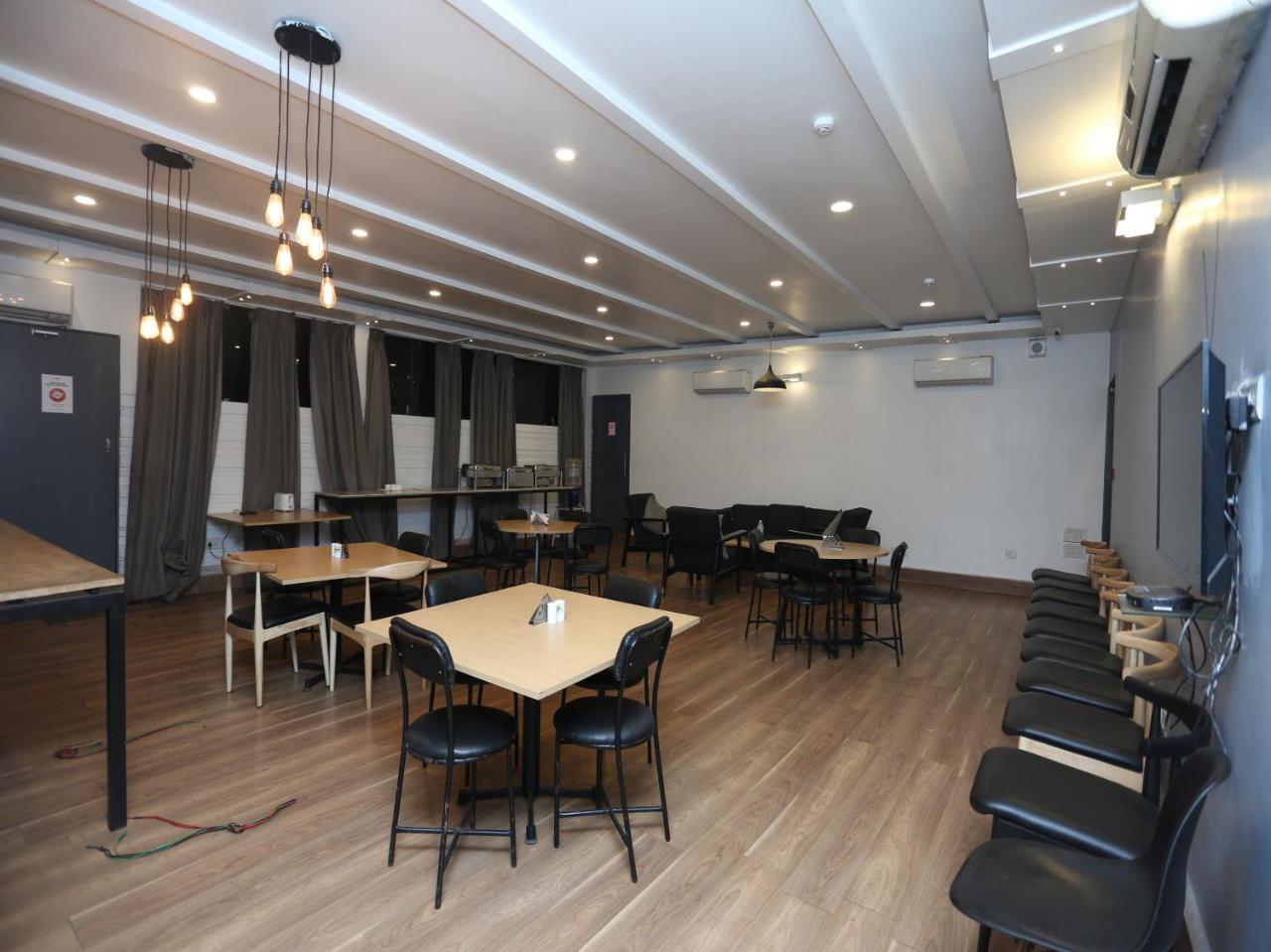 Oyo Townhouse 11 Esplanade Hotel Kolkata Exterior photo