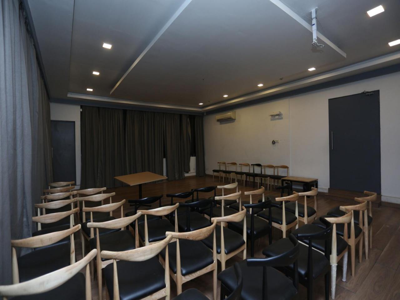 Oyo Townhouse 11 Esplanade Hotel Kolkata Exterior photo