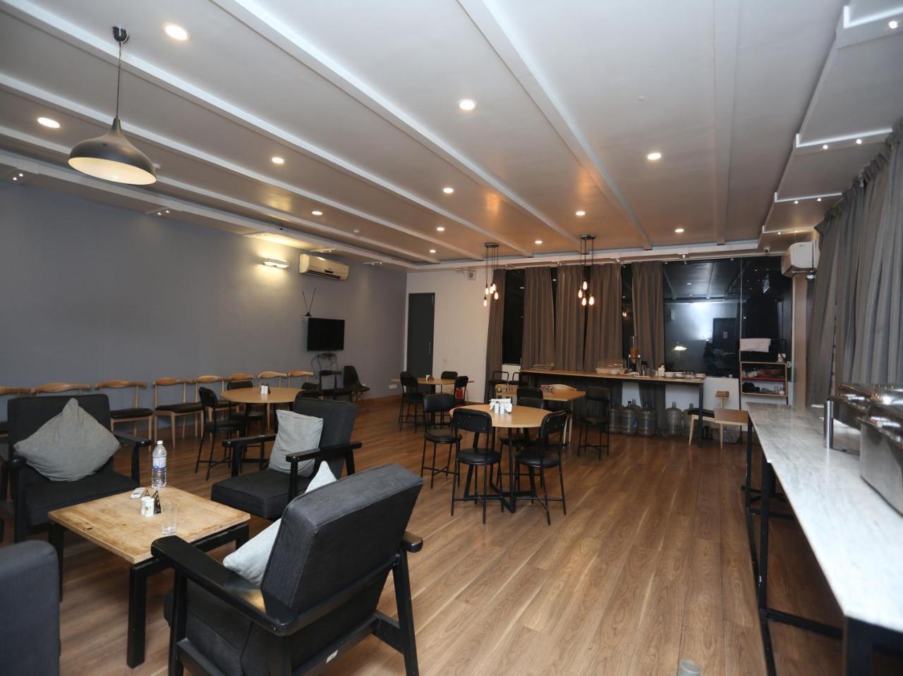 Oyo Townhouse 11 Esplanade Hotel Kolkata Exterior photo